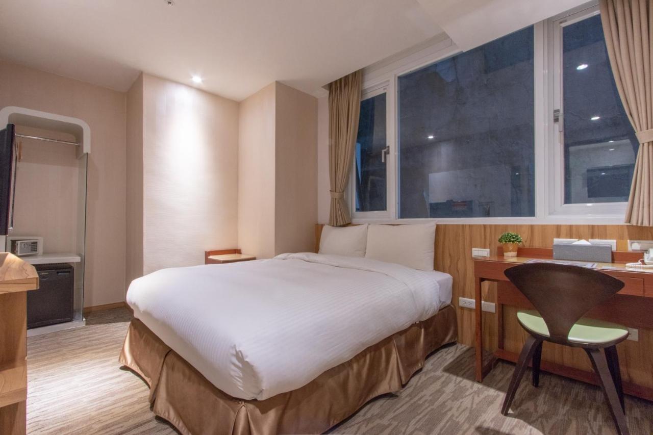 Muzik Hotel - Ximending Xining Branch Тайбэй Экстерьер фото